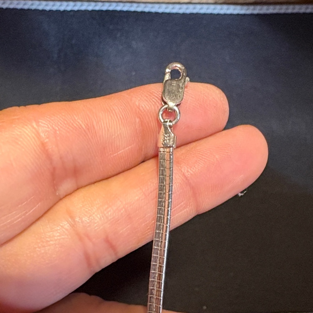 Elegant Silver Necklace - Picture 6 of 6